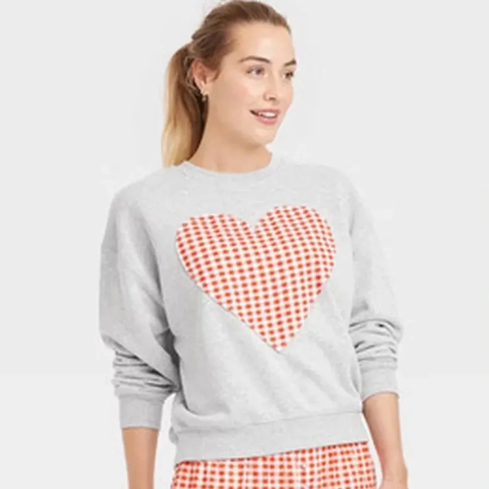 Gingham Heart Graphic Sweatshirt Top & Red Gingham Pants Bottom Pajama Set‎